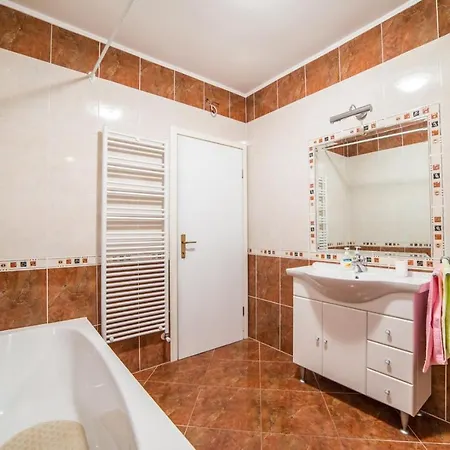 Apartman Leone 270