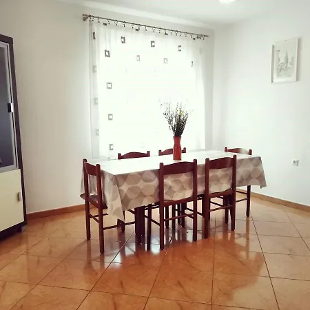 Apartman Leone 270 *