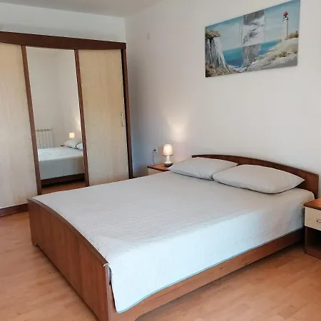 Apartman Leone 270